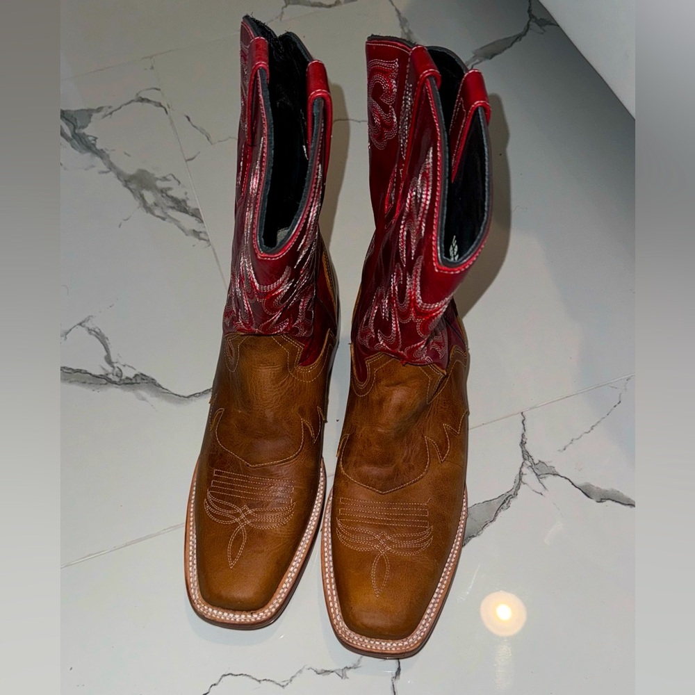 Real leather cowboy boots size 10